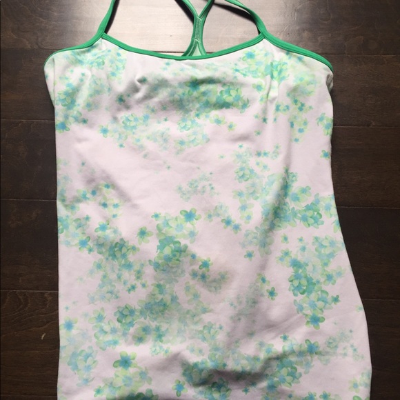 Lululemon Power Pose tank - Picture 8 of 9